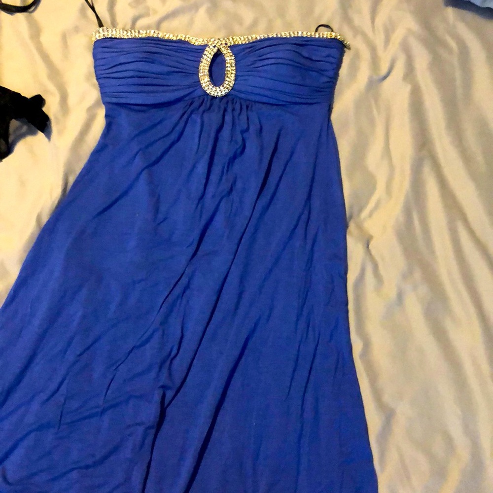 Blue stretchy strapless dress never been worn.